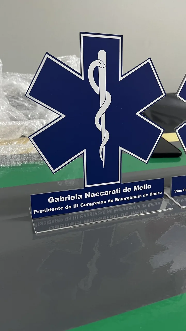 Display e sinalização para pista
